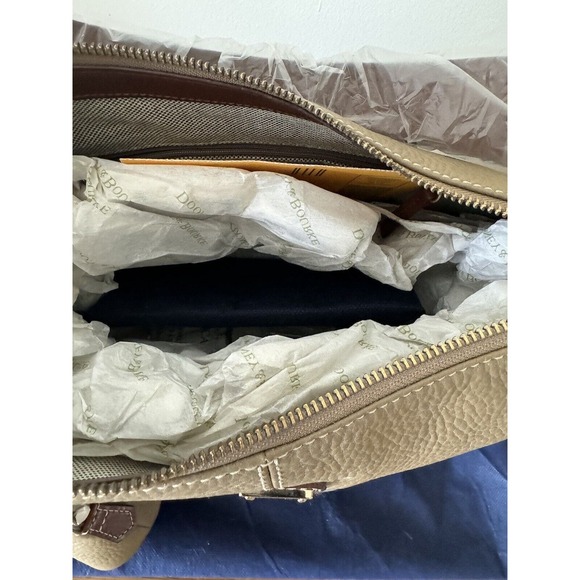 Dooney & Bourke Taupe Mary Shoulder Bag NWT CE47C TP - Picture 4 of 6